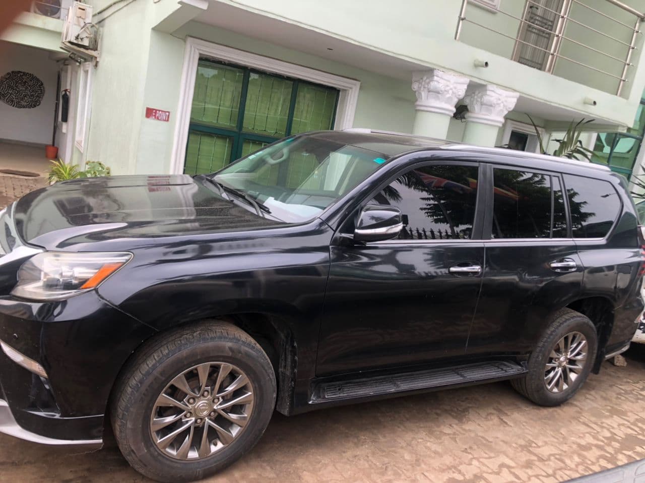 2015 Lexus GX460 available for hire in Lagos, photograph 2