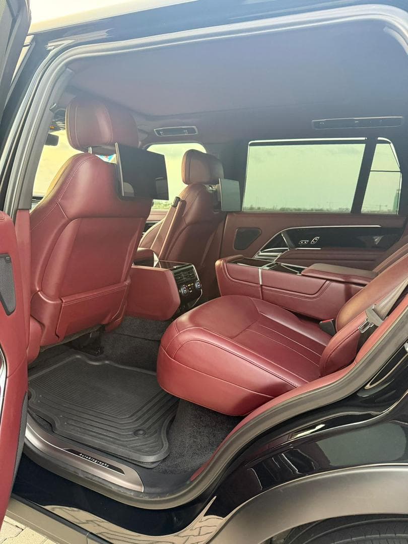 2024 Range Rover Autobiography available for hire in Lagos, photograph 4