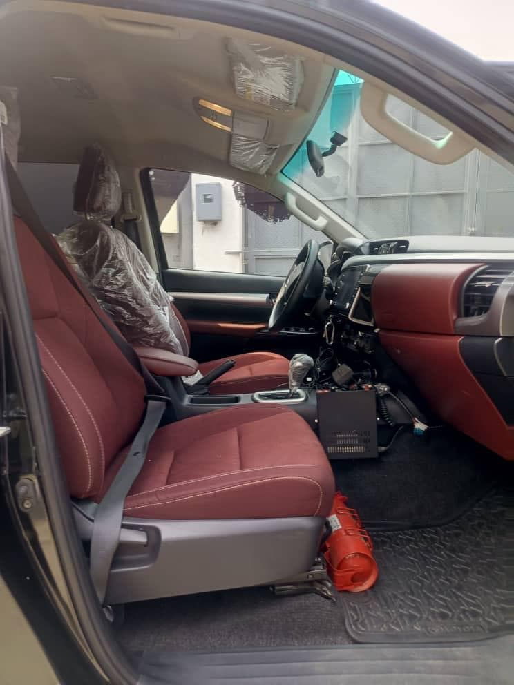 2023 Toyota Hilux available for hire in Lagos, photograph 3