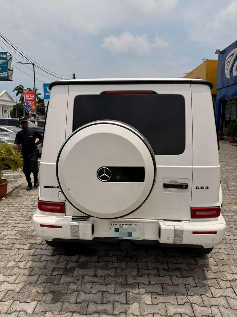 2022 Mercedes-Benz G-Class (G-Wagon) available for hire in Lagos, photograph 2