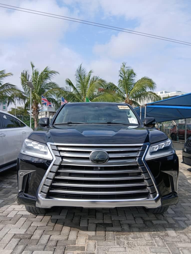 2018 Lexus LX570 available for hire in Lagos
