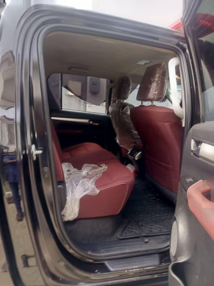 2023 Toyota Hilux available for hire in Lagos, photograph 2
