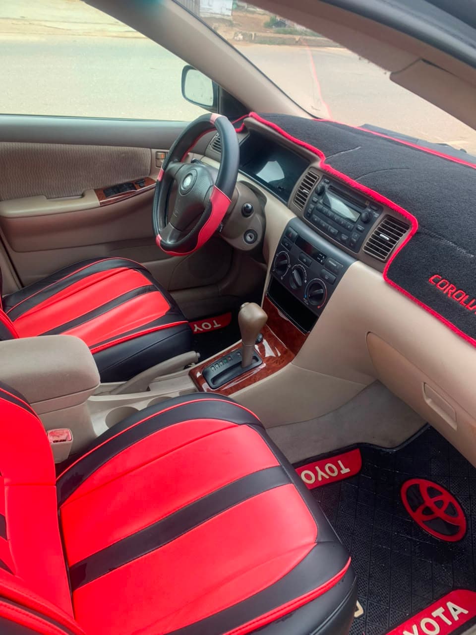 2006 Toyota Corolla available for hire in Lagos, photograph 4